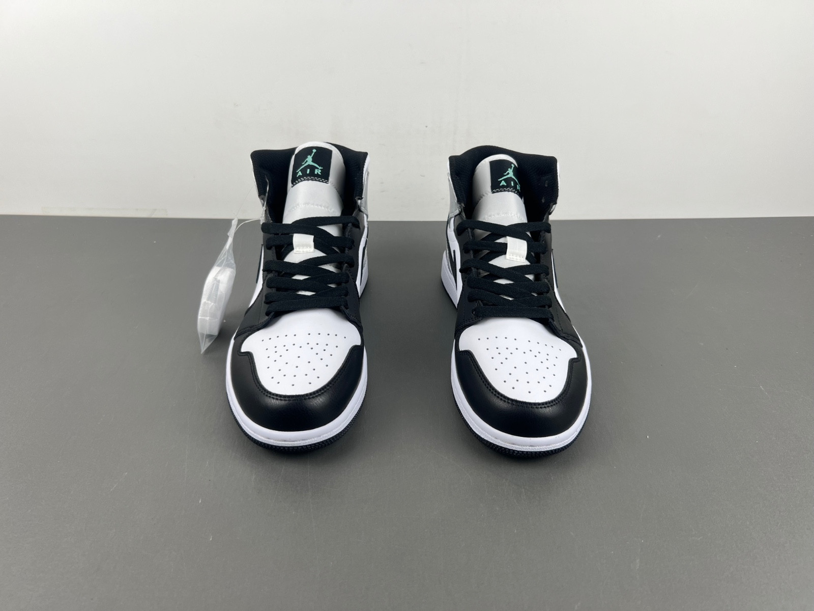 Air Jordan 1 Mid DQ8423-103