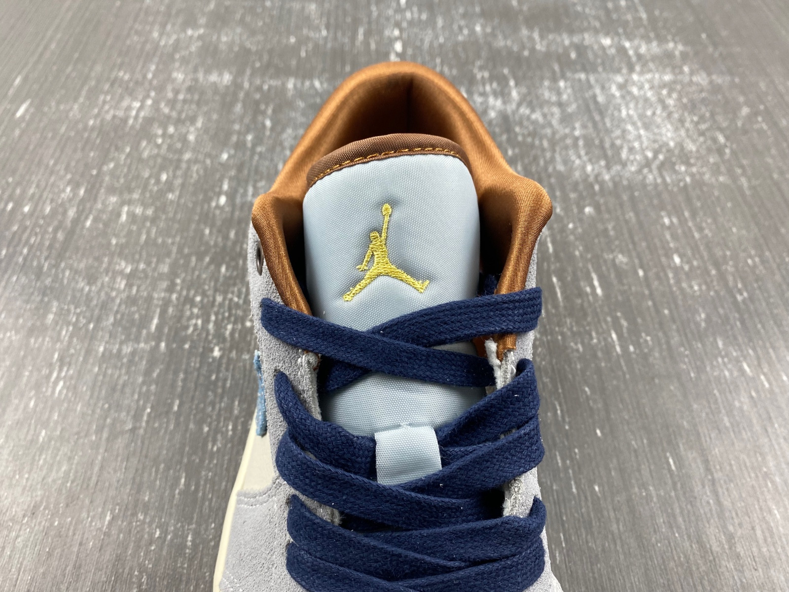 Air Jordan 1 Low FZ5042-041