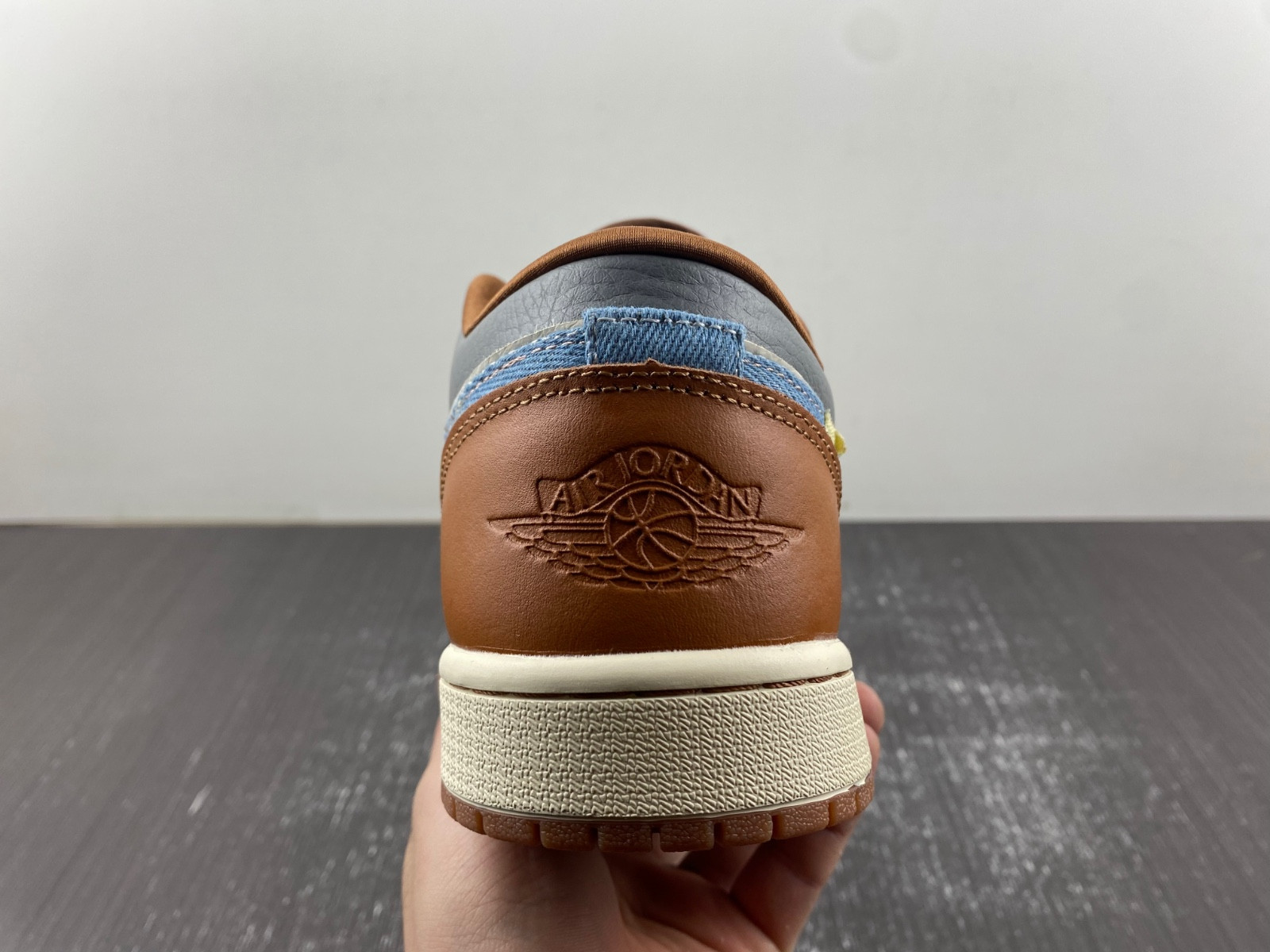 Air Jordan 1 Low FZ5042-041