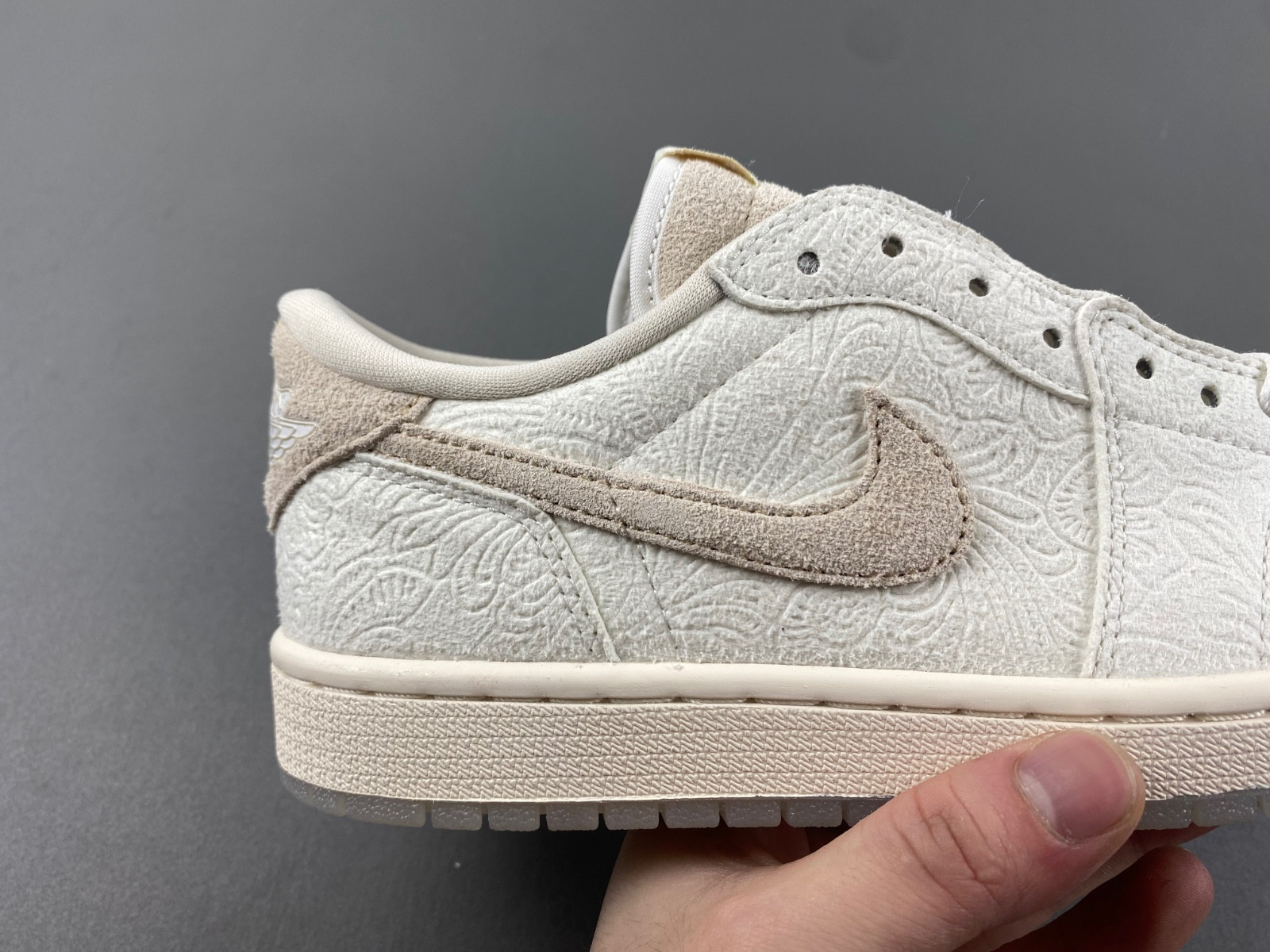 Chris Paul x Air Jordan 1 Low OG “Give Them Flowers” FZ0455-200