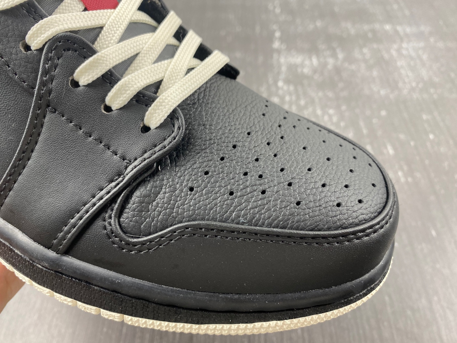 Air Jordan 1 Low “Born To Fly” FJ7073-010
