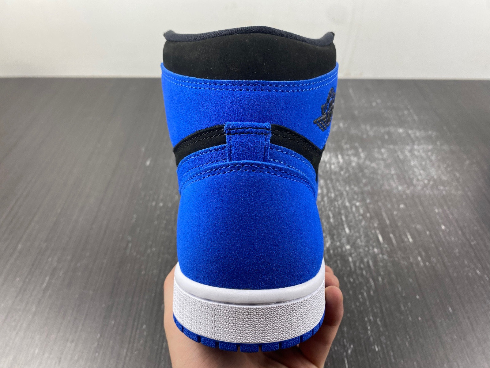 Air Jordan 1 High OG “Royal Suede” DZ5485-042