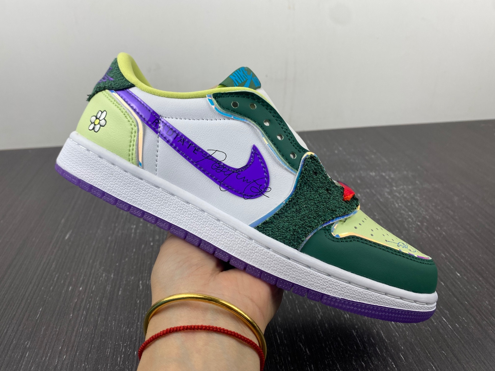 Air Jordan 1 Low OG “Doernbecher” FD9665-351