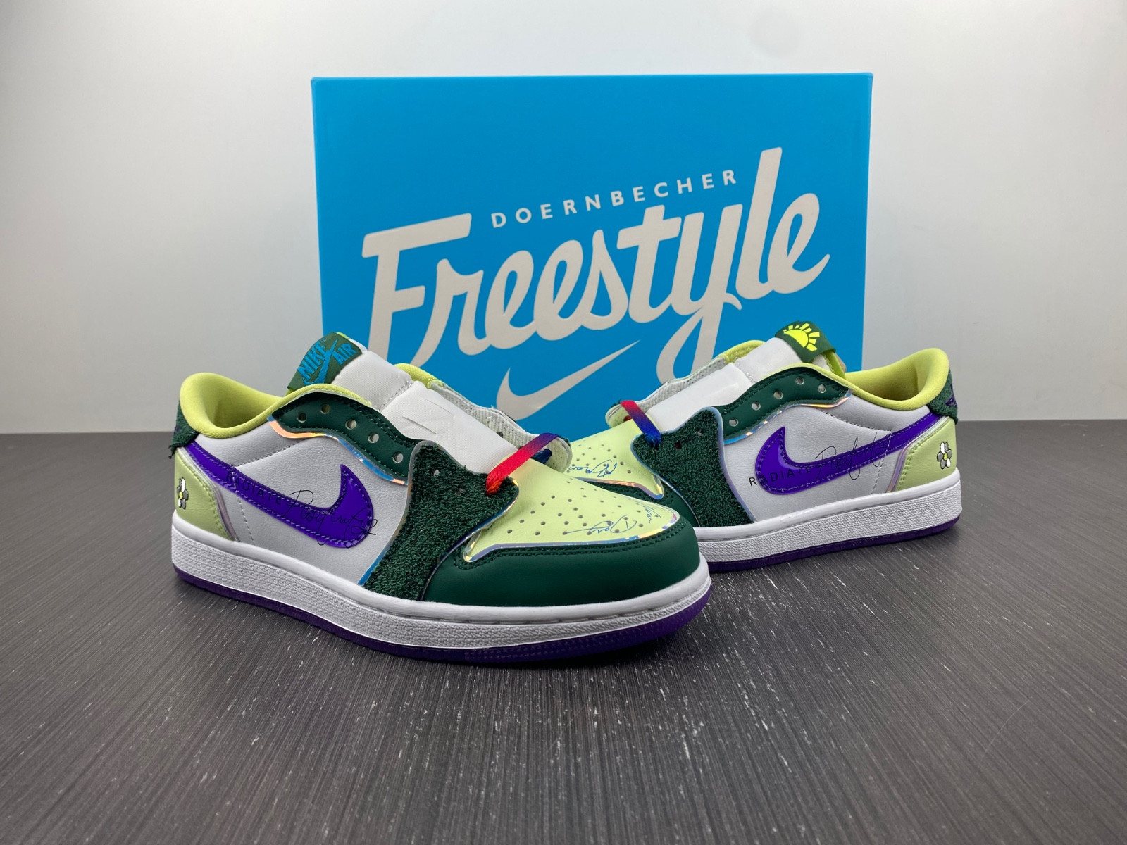 Air Jordan 1 Low OG “Doernbecher” FD9665-351