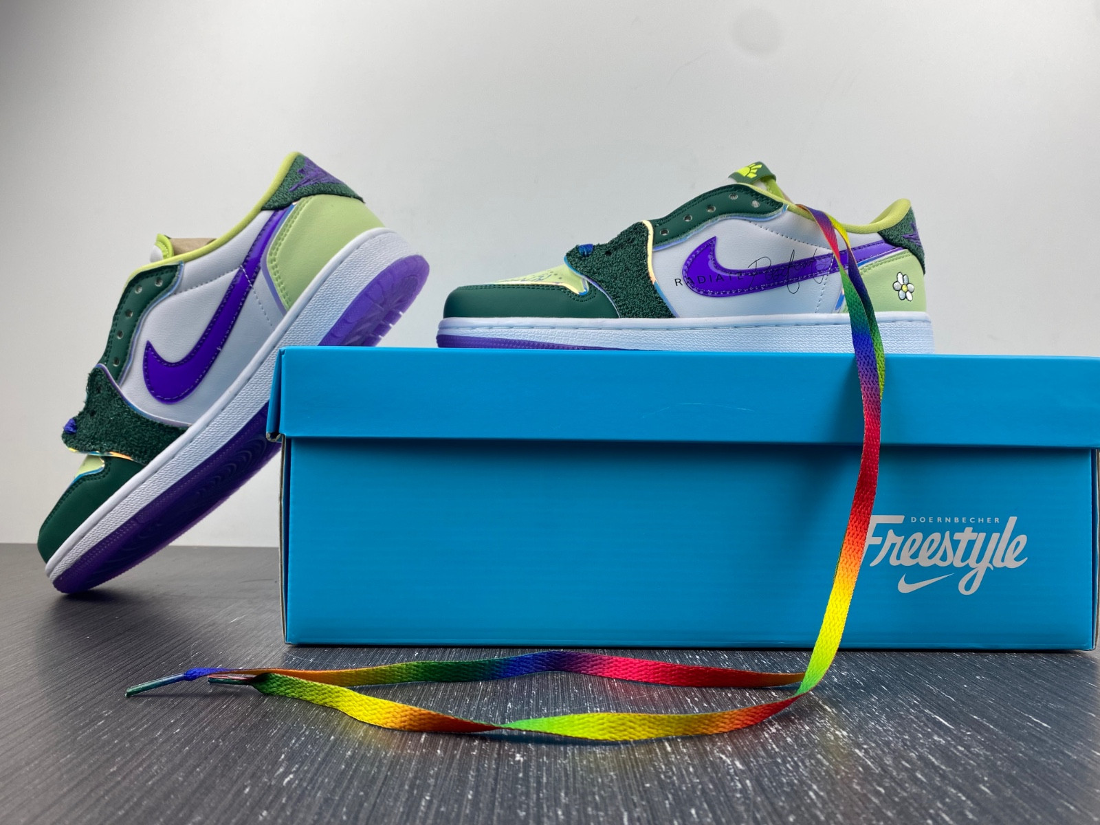 Air Jordan 1 Low OG “Doernbecher” FD9665-351