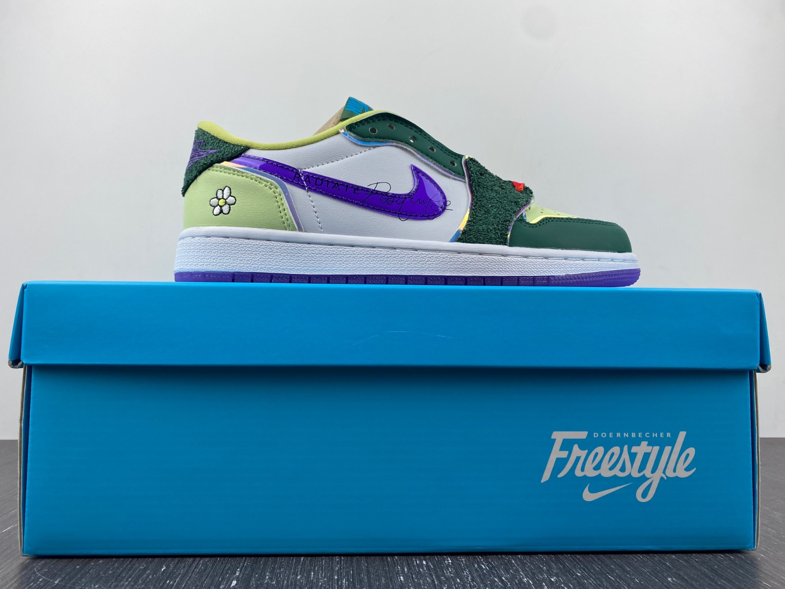 Air Jordan 1 Low OG “Doernbecher” FD9665-351