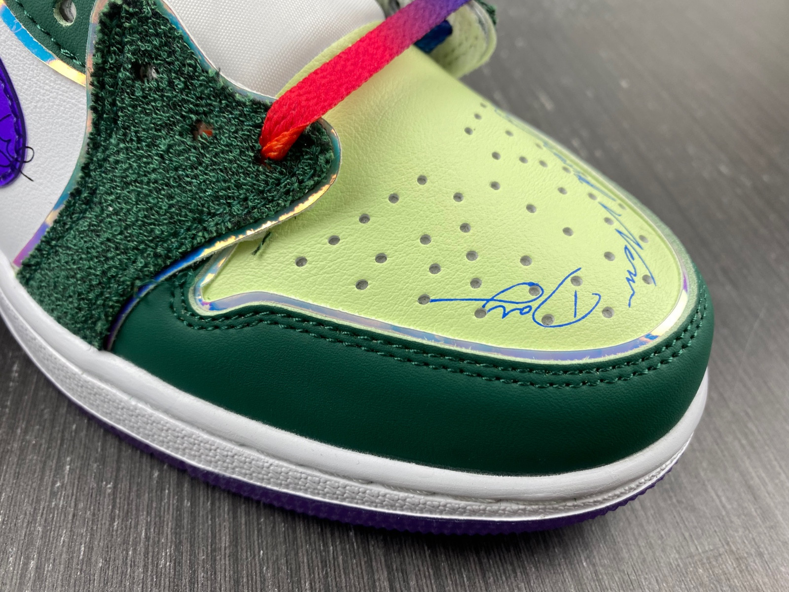 Air Jordan 1 Low OG “Doernbecher” FD9665-351