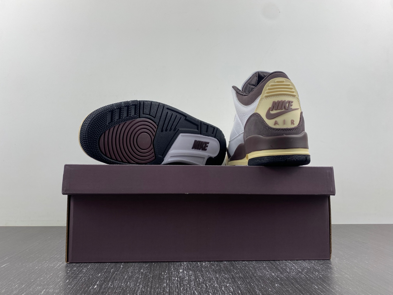 Air Jordan 3 DH3434-113