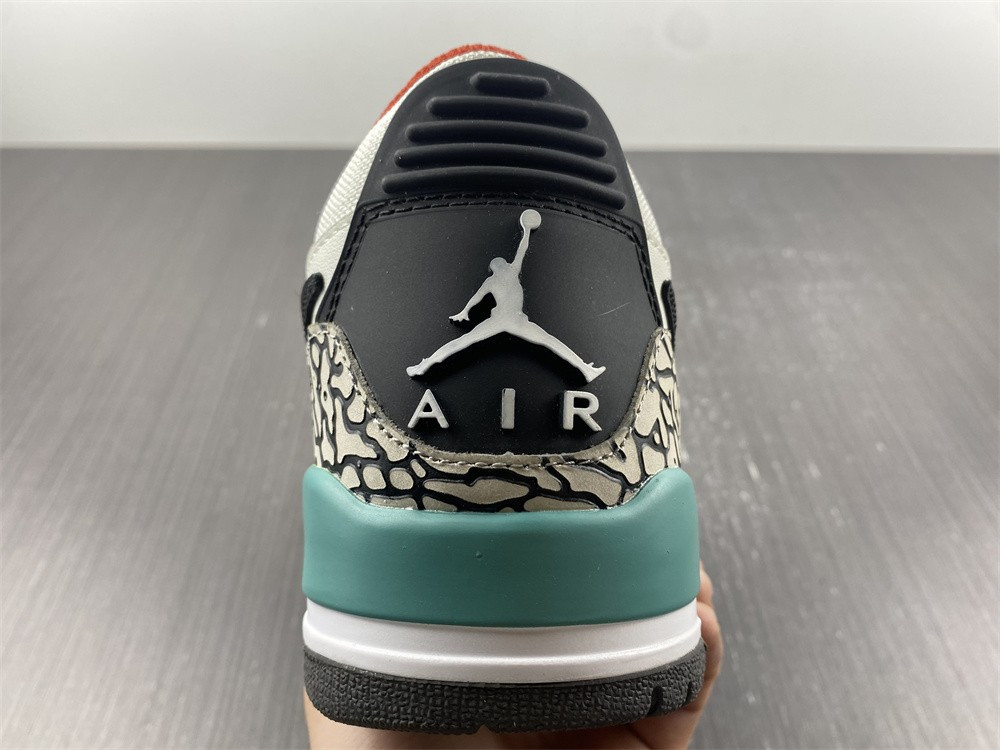 Jordan Legacy 312 Low DZ2762-101