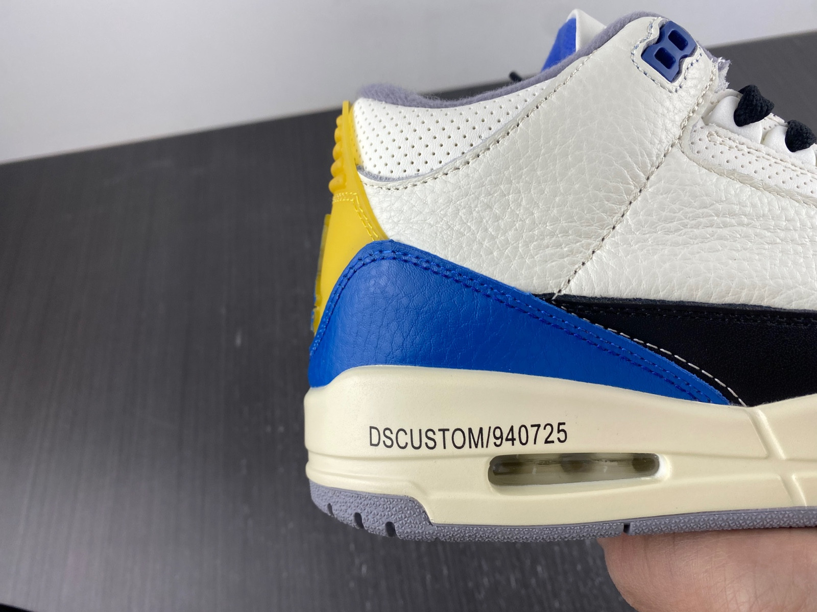 Air Jordan 3 398614-145