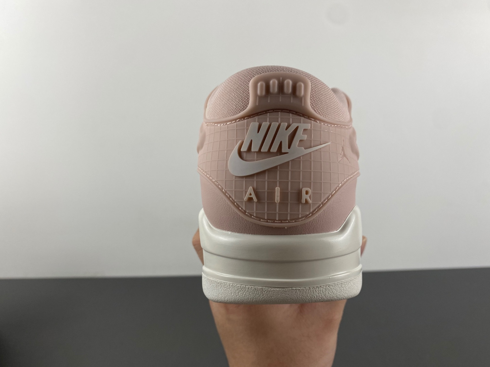 Air Jordan 4 PM “Pink Oxford” (W) FQ7940-600