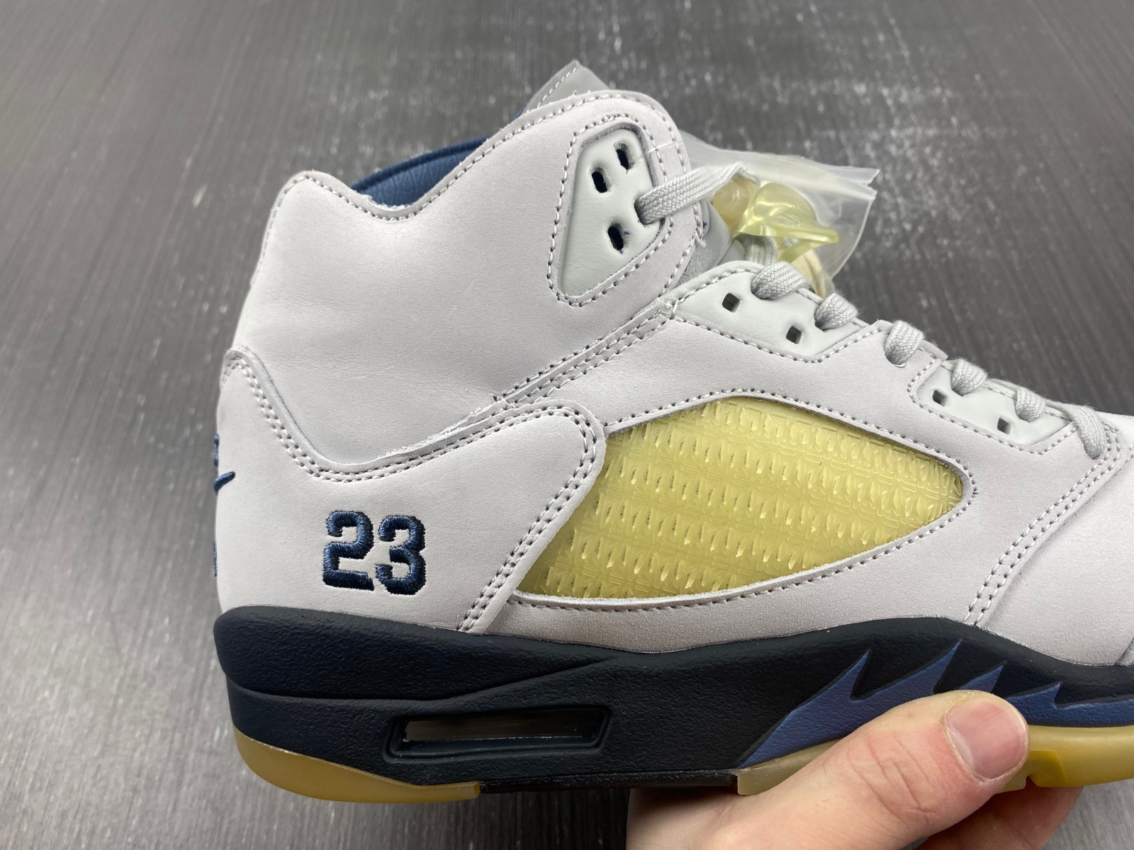 A Ma Maniere x Air Jordan 5 WMNS FZ5758-004