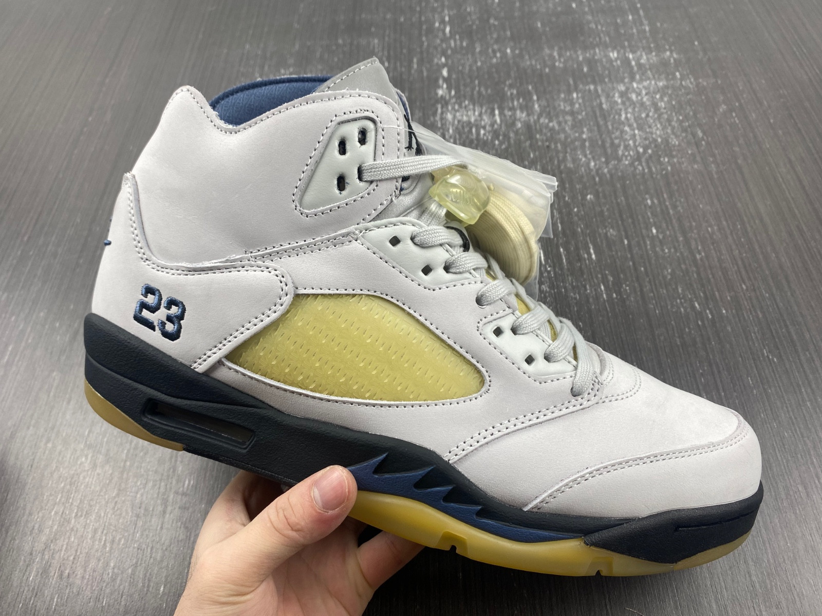 A Ma Maniere x Air Jordan 5 WMNS FZ5758-004