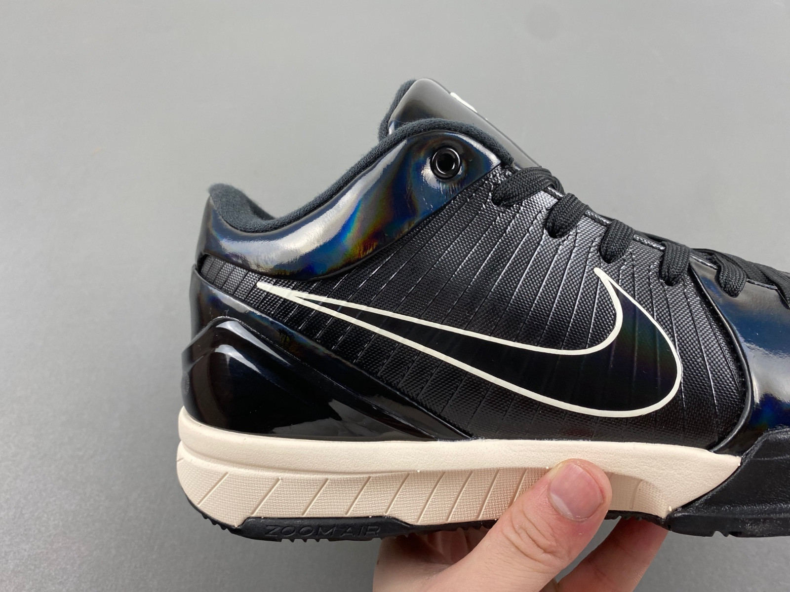 Undefeated x Kobe 4 Protro 