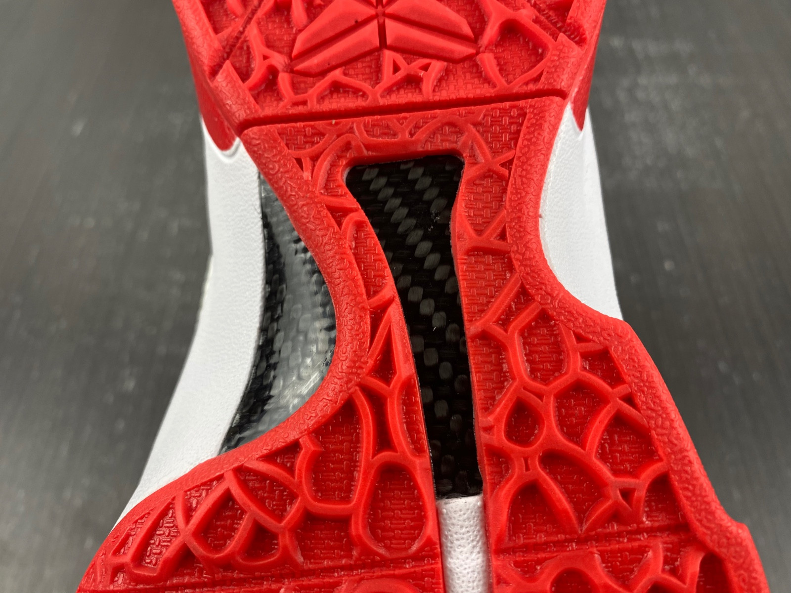 Kobe 6 CW2190-400