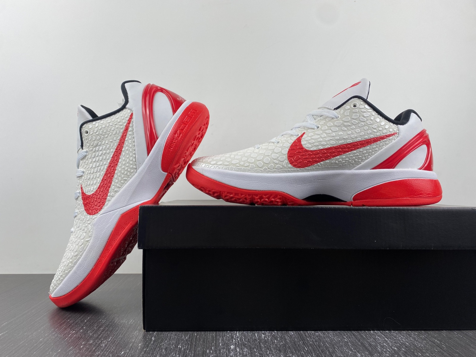 Kobe 6 CW2190-400