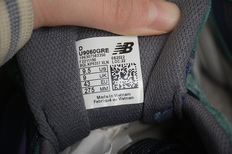NEW Balan* Sneakers
