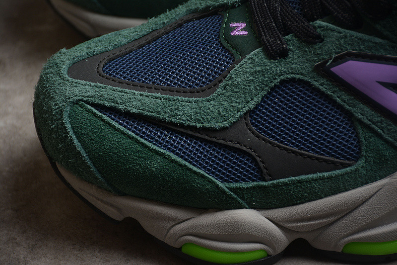 NEW Balan* Sneakers