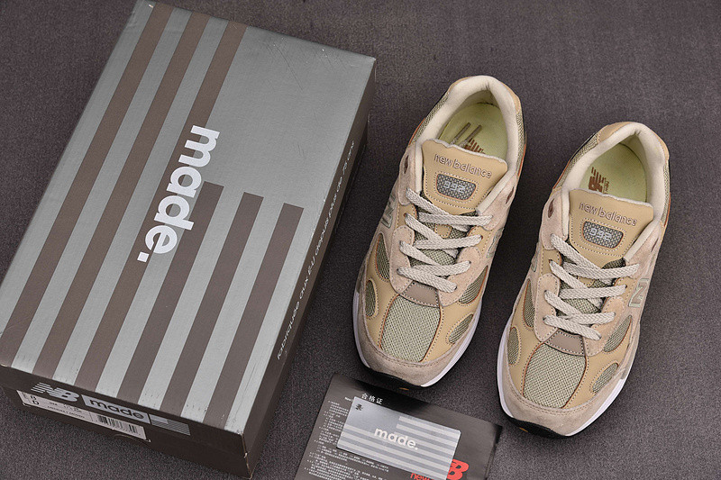 NEW Balan* Sneakers