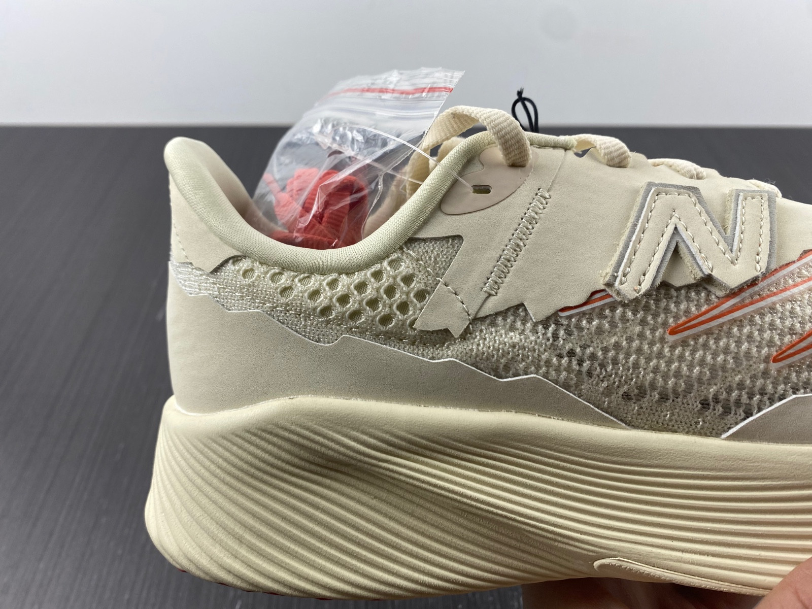 NEW Balan* Sneakers