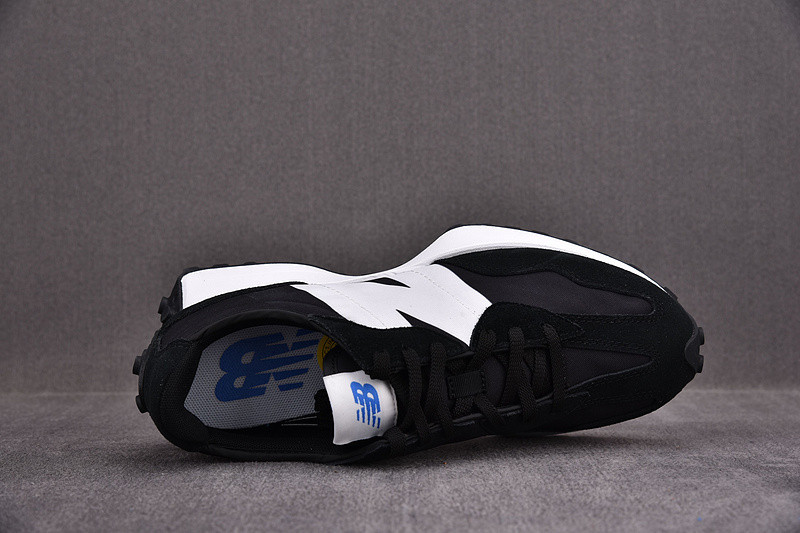 NEW Balan* Sneakers