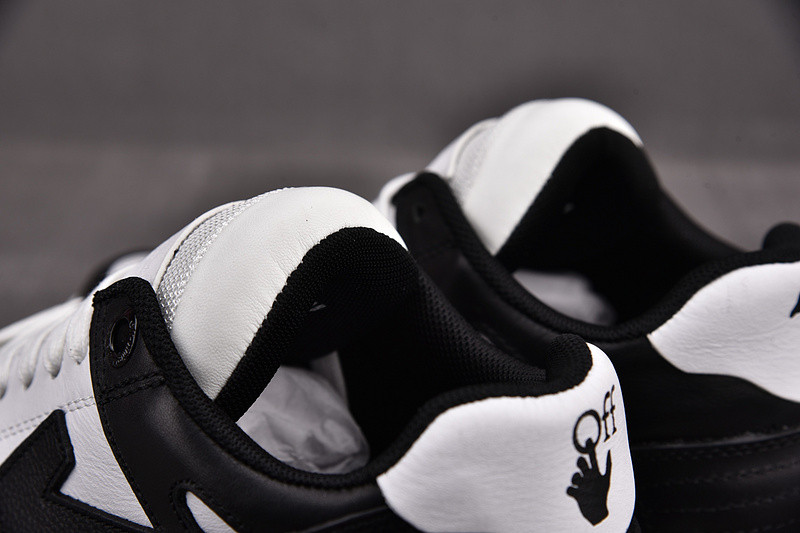 OF GYM Sneakers