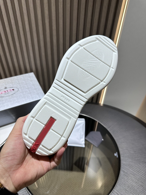 PA Low Sneakers