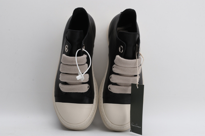 RO Sneakers