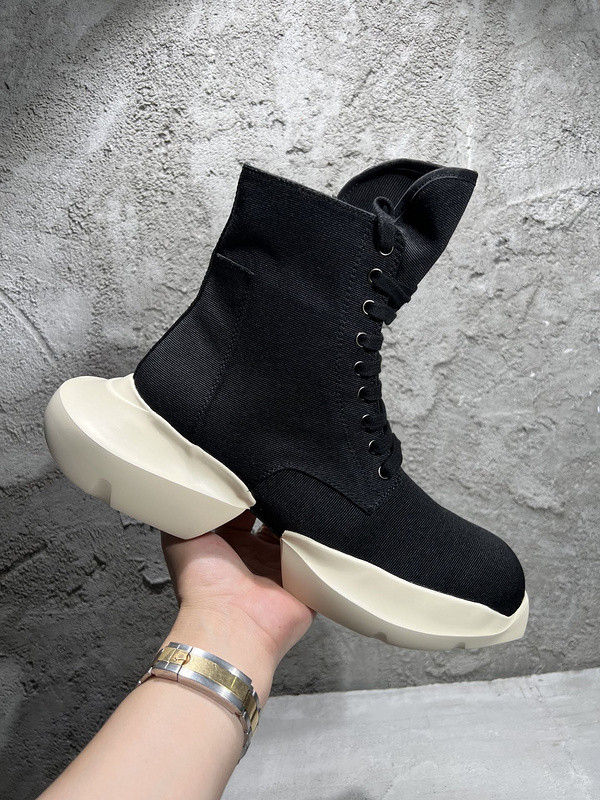 RO Sneakers