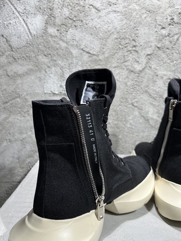 RO Sneakers