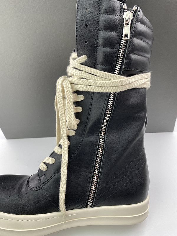 RO Sneakers