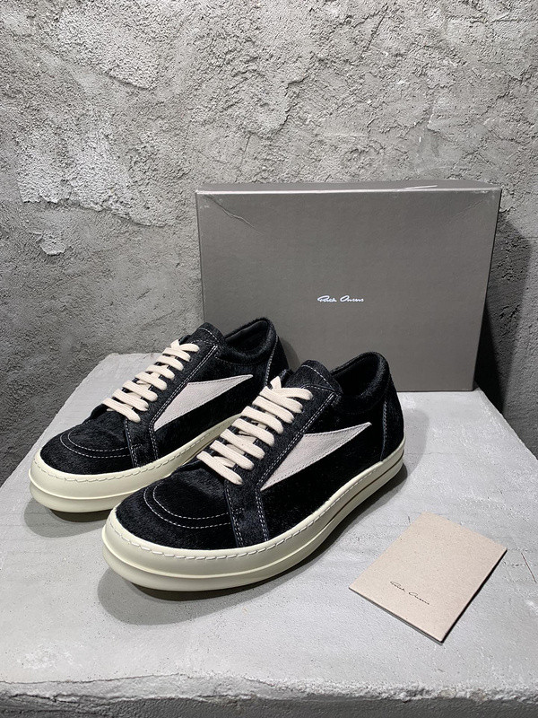 RO Sneakers