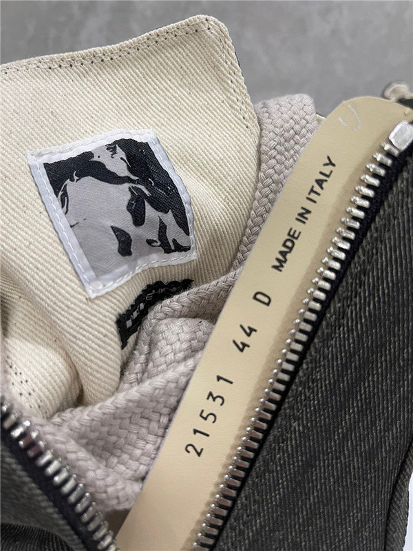 RO Sneakers