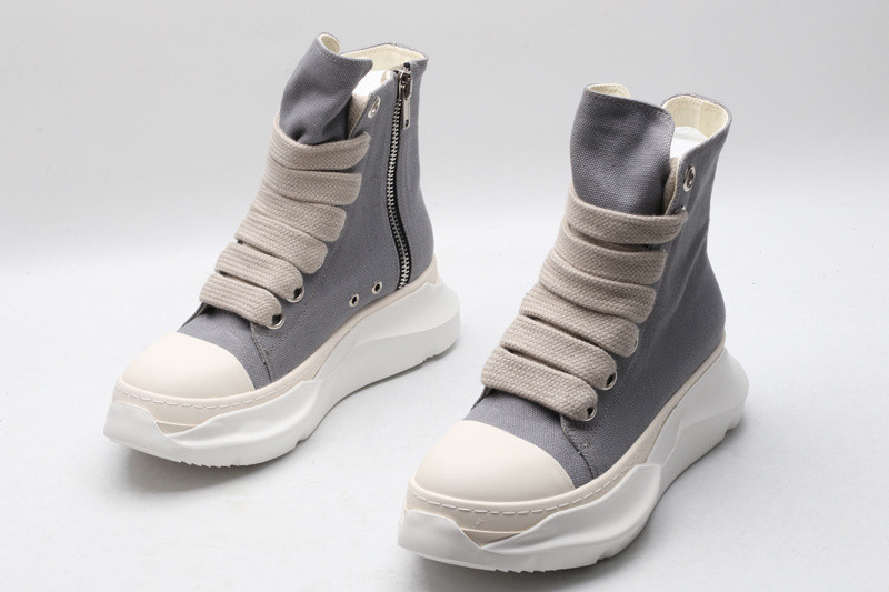 RO Sneakers
