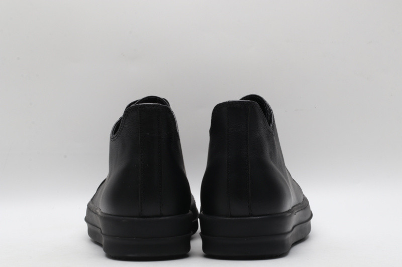 RO Sneakers