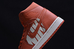 2018 Air Jordan 1 Retro High OG Vintage Coral/Sail 555088 800