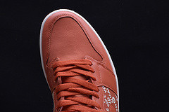2018 Air Jordan 1 Retro High OG Vintage Coral/Sail 555088 800