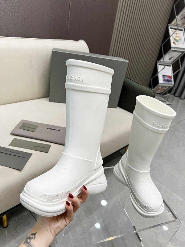 Ba*len*cia*ga boots