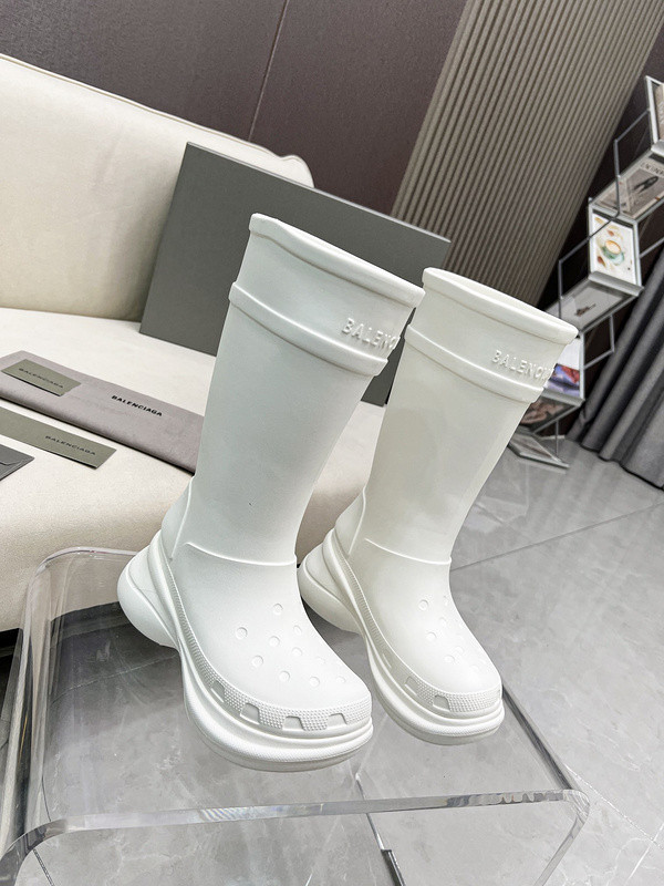 Ba*len*cia*ga boots