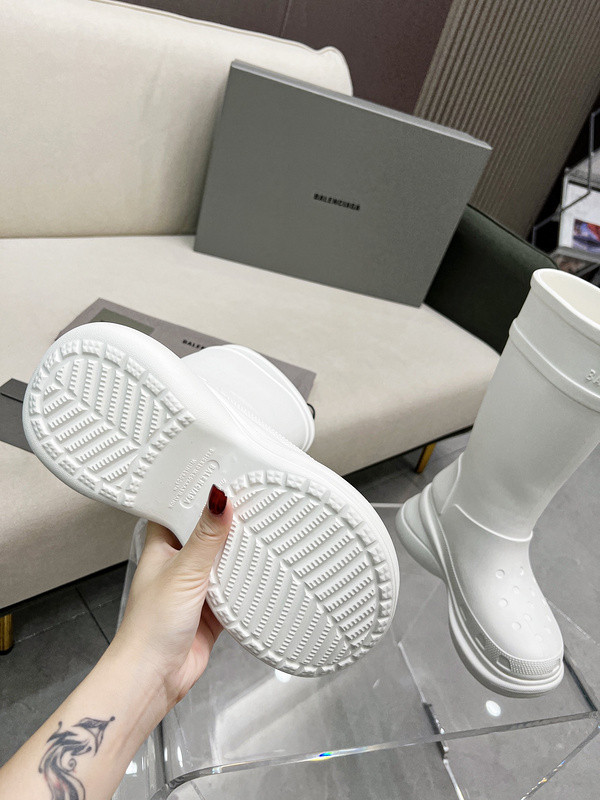 Ba*len*cia*ga boots